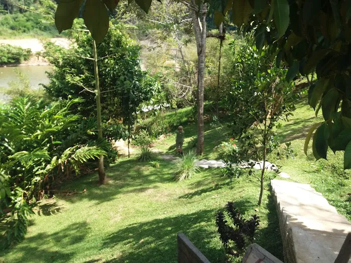Mat Leon Village Picture 2
