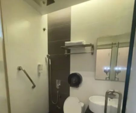Dream hotel