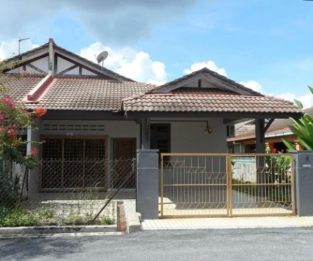 Alamanda Homestay