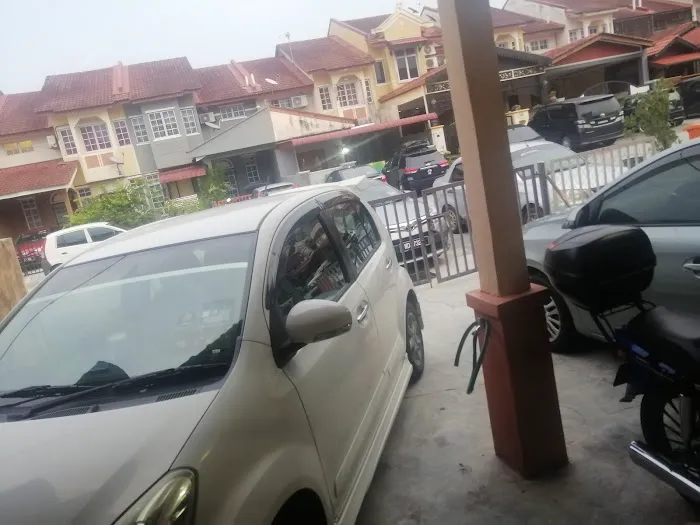 ZULHAZA HOUSE Picture 6
