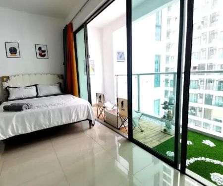 Apartment 5 Bedrooms Big balcony