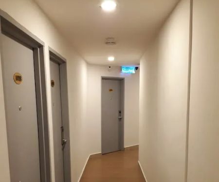 OYO 176 Hotel Q Inn