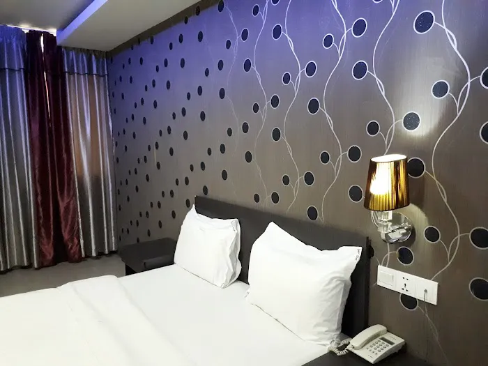 OYO 176 Hotel Q Inn Picture 2