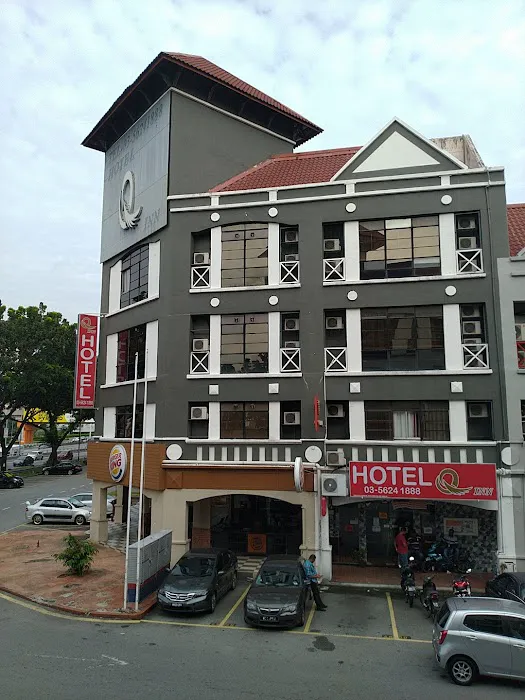 OYO 176 Hotel Q Inn Picture 3