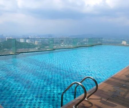 Kid's Friendly 3 Bedroom Wi-Fi apartment - Eko Cheras