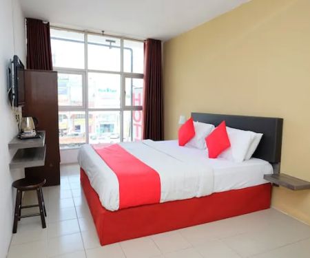 OYO 619 Grand City Hotel 2