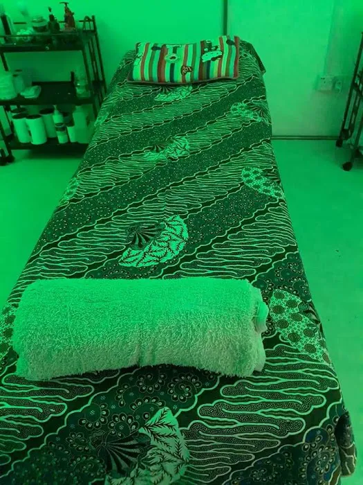 Insyirah Therapy N Beauty Picture 2