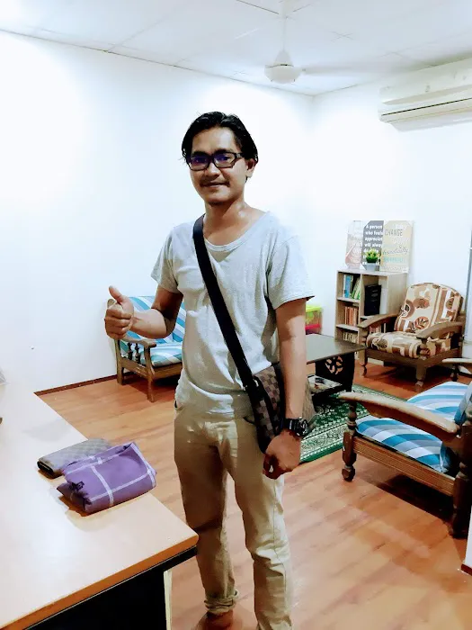 Bekam Puncak Alam Picture 3