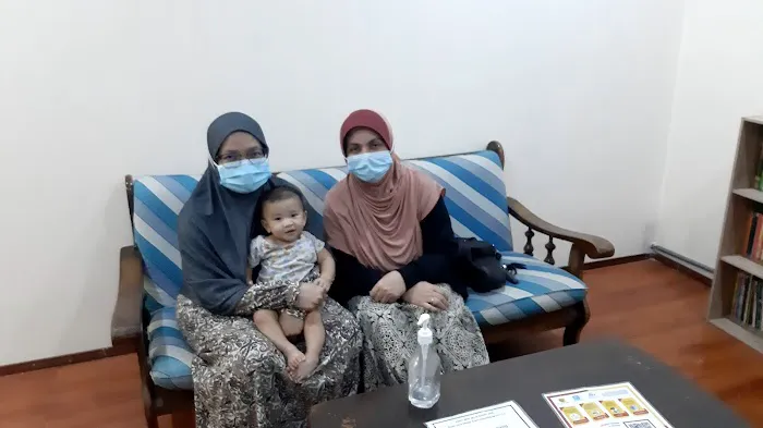 Bekam Puncak Alam Picture 2