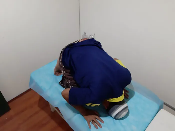 Bekam Puncak Alam Picture 10