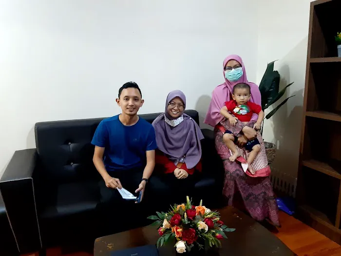 Bekam Puncak Alam Picture 9