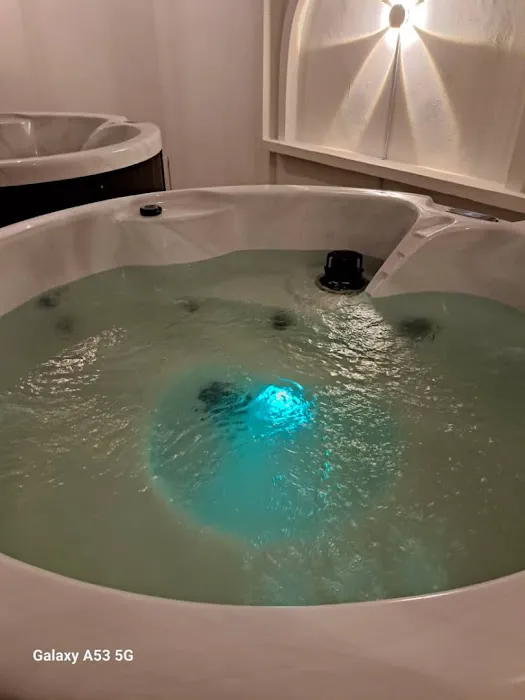 Amandari Ladies Spa & Jacuzzi Picture 3