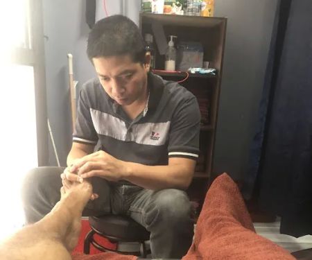 Hafiz blind refleksologi massage service
