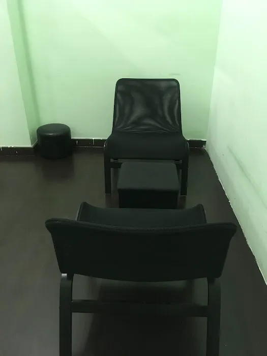 Pusat Penjagaan Kesihatan Aziz( Urut ) Picture 7