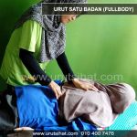 CikSiti Urut Ibu Mengandung