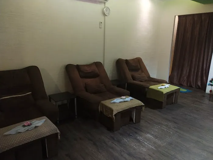 Different Thai Massage 泰式按摩 (SETAPAK) Picture 3