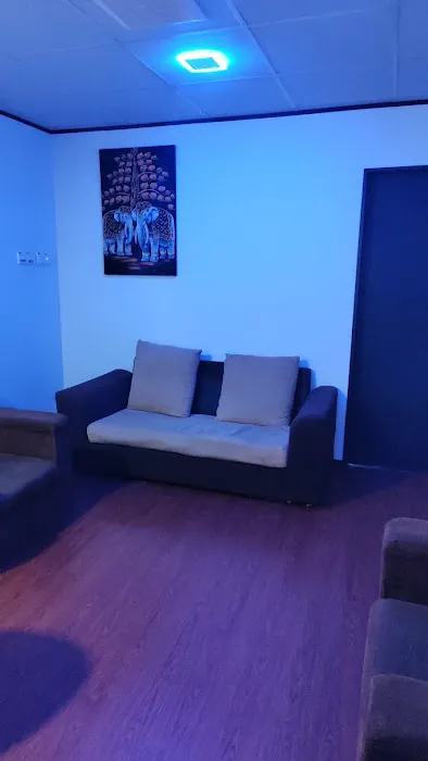 New Aura massage Picture 2