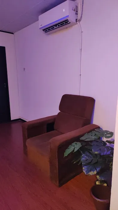 New Aura massage Picture 3