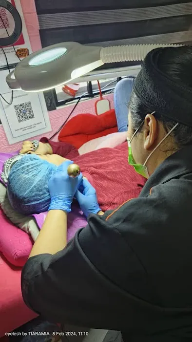 DYLA SKIN STUDIO Picture 2