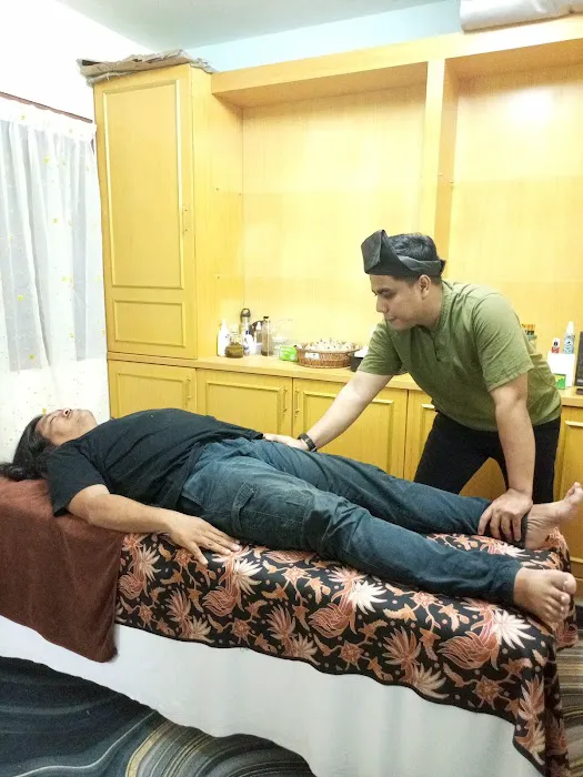 Qulusa Urutan Sakit Perut Picture 2