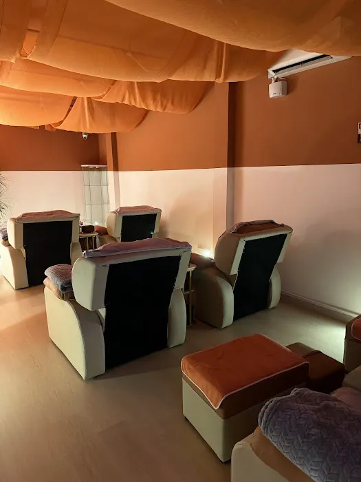 HARMONIES WELLNESS CENTRE Picture 3