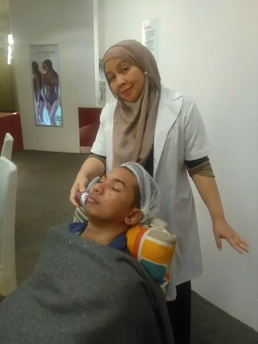 Ssally Spa Facial Picture 3