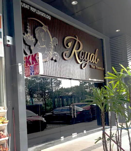 Royal Thai Essence Picture 1