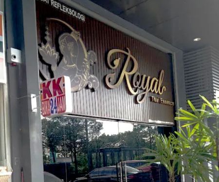 Royal Thai Essence