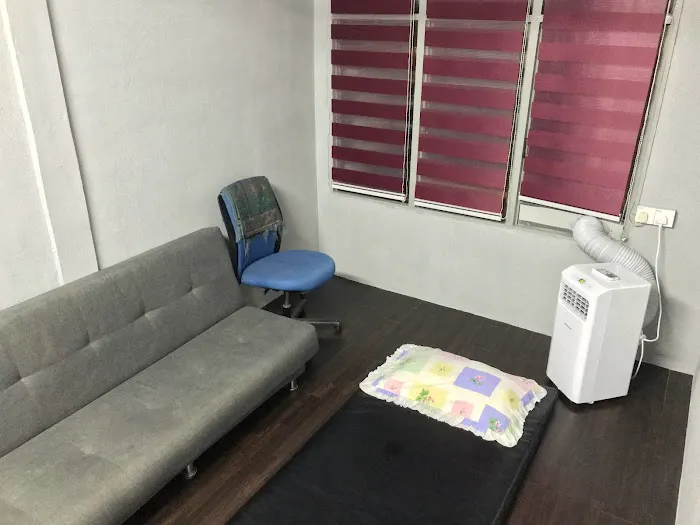 pok nik urut (Massage Therapist) Picture 2