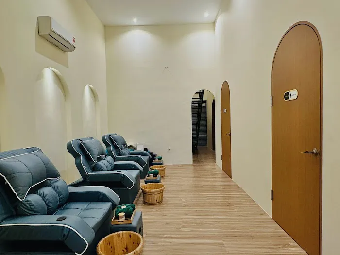 ES Wellness Traditional Malay Massage (Eco Santuary) Picture 3