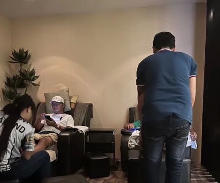 LOTUS foot massage