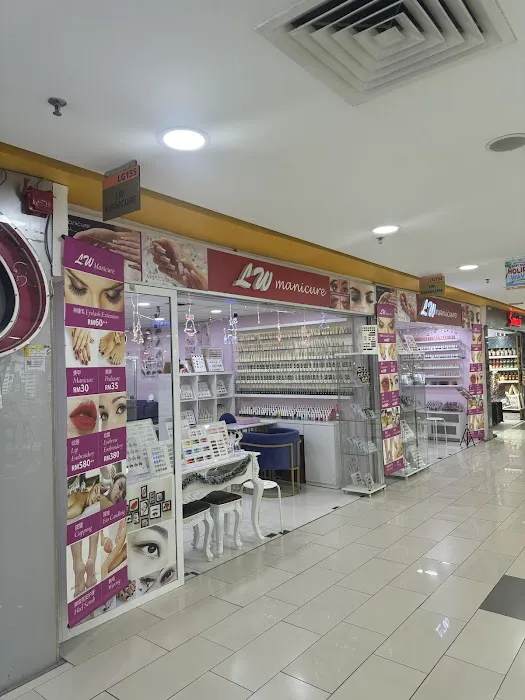LW Manicure & Reflexology Picture 2