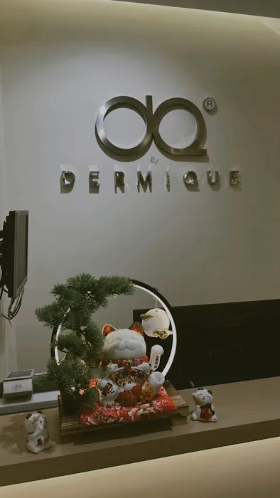 Dermique Jade Hills - Estelle Beauty Aesthetics Picture 1