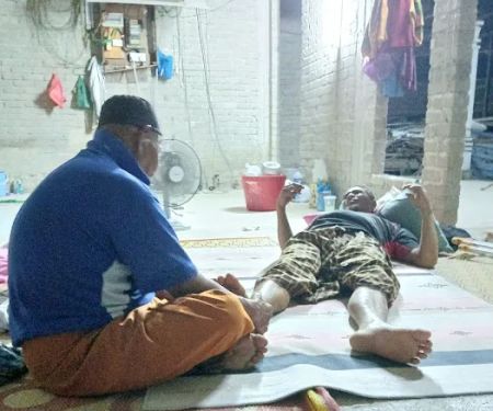 Tukang Urut Tradisional ( Bomoh Patah )