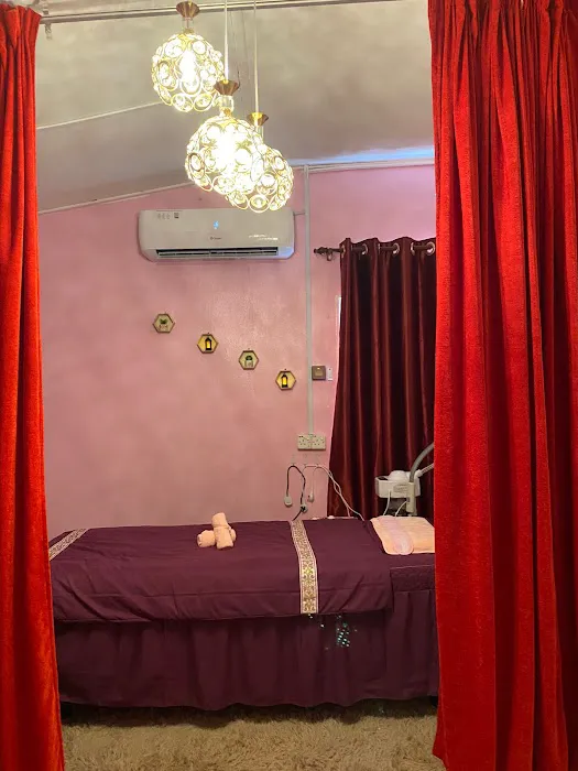 QE SPA AND BEAUTY Picture 3