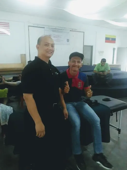 Urut Tradisional Warisan Melayu - Dukun Rakyat Picture 5