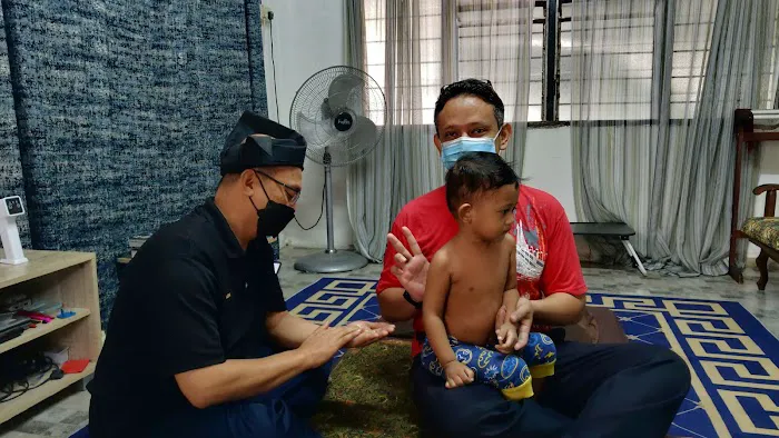 Urut Tradisional Warisan Melayu - Dukun Rakyat Picture 9