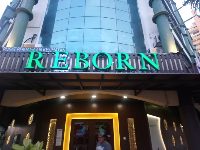 REBORN Best thai massage Picture 2