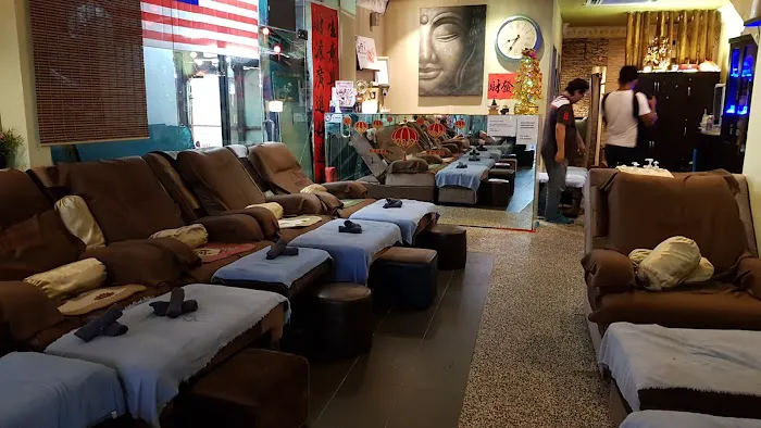 Aura Reflexology & Fish Spa Picture 8