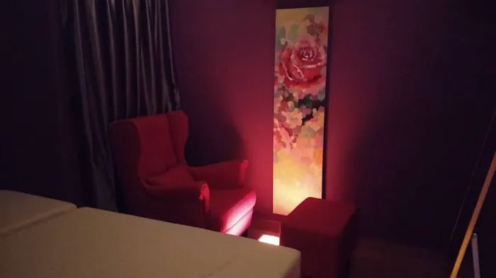 Mans49 Massage Home Spa by Male Masseurs Picture 3