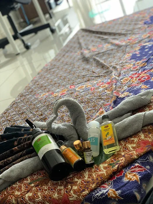 Faridah Postpartum care and Therapeutic Massage Picture 1