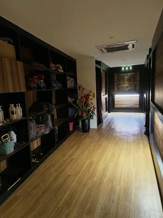 FAMILY REFLEXOLOGY AND FOOT CENTER Picture 1
