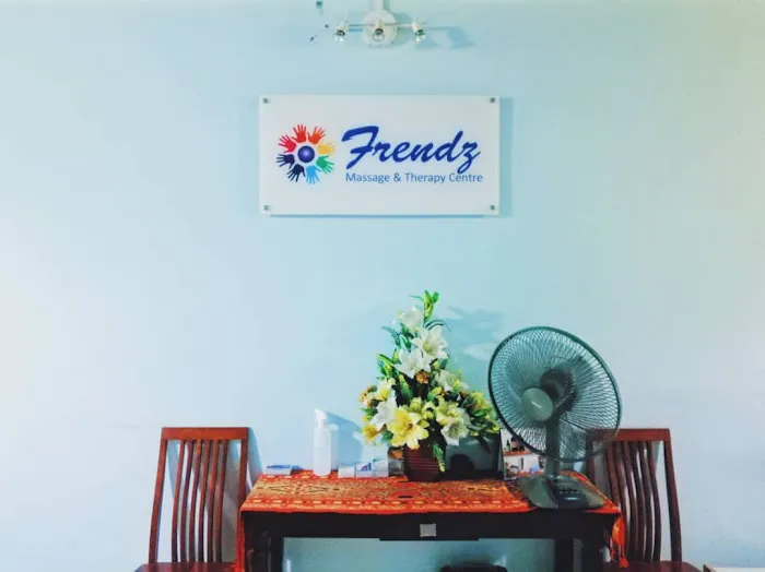 Frendz Massage & Therapy Centre Picture 2