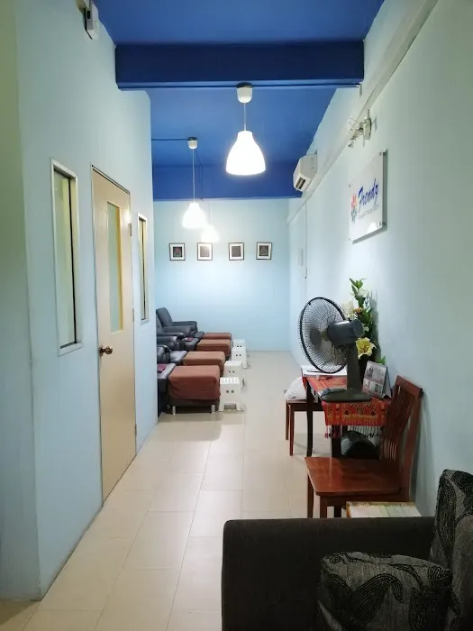 Frendz Massage & Therapy Centre Picture 9