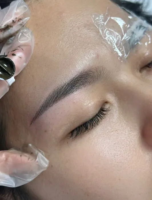De Glamour Beauty Solution Picture 10