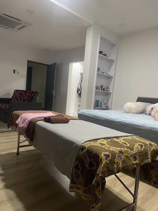 Fabulous Beauty & Wellness (WOMAN & BY APPOINTMENT ONLY) Picture 2