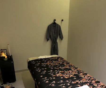 Healmax Herbal Massage Therapy ( Bangsar )