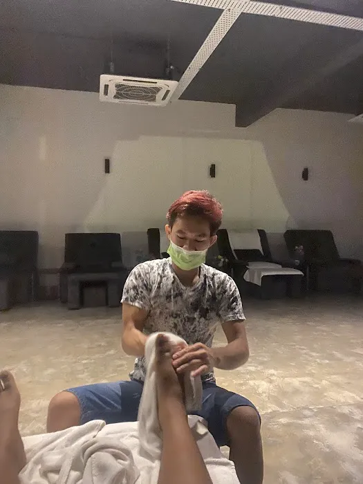 FOOT MASTER REFLEXOLOGY Picture 10