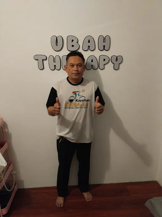 UBAH THERAPY SPA (Lelaki/Perempuan) - Urut Saraf, Bekam, Bone Set, Acupuncture, Dry Needling - Petaling Jaya Picture 2