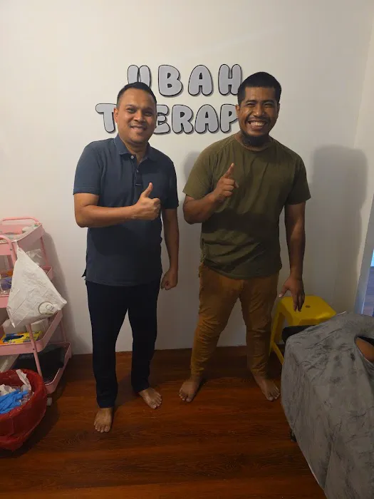 UBAH THERAPY SPA (Lelaki/Perempuan) - Urut Saraf, Bekam, Bone Set, Acupuncture, Dry Needling - Petaling Jaya Picture 4